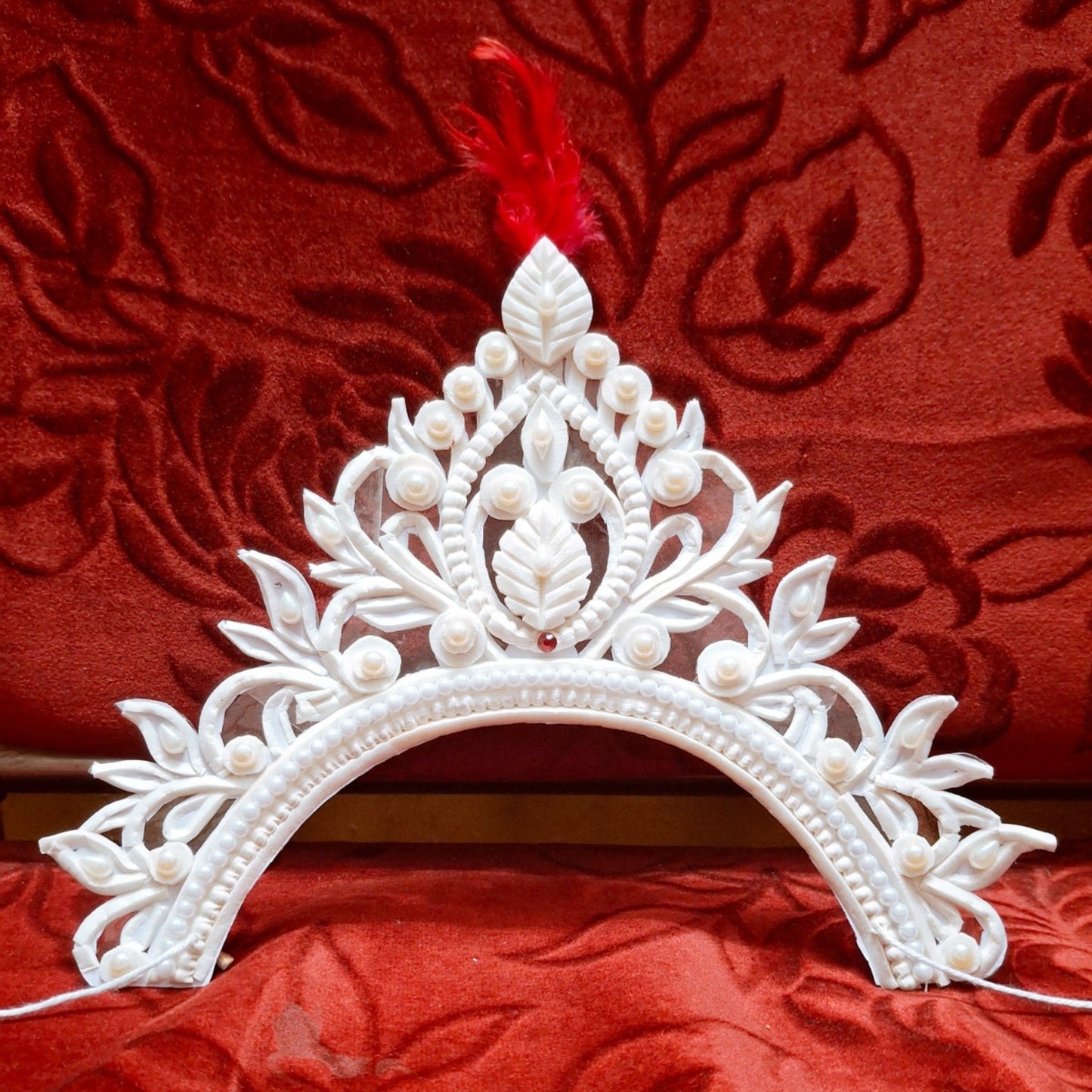 Traditional Red Sola Mukut Wedding