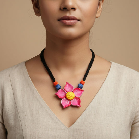 Blooming Grace – Clay neckpiece