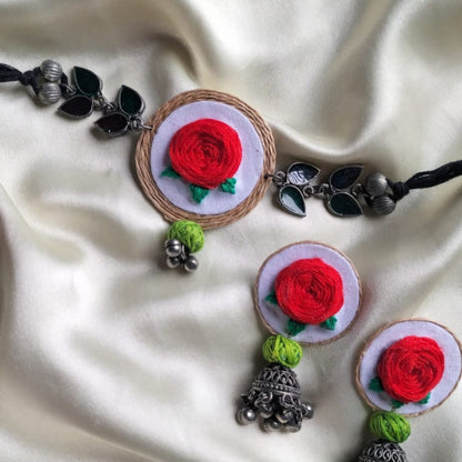 Saumya Embroidered Fabric Jewelry Set