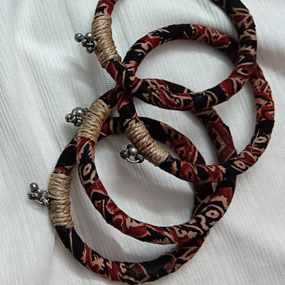 Shankh Shobha Set – Necklace, Earrings & 4 Bangles
